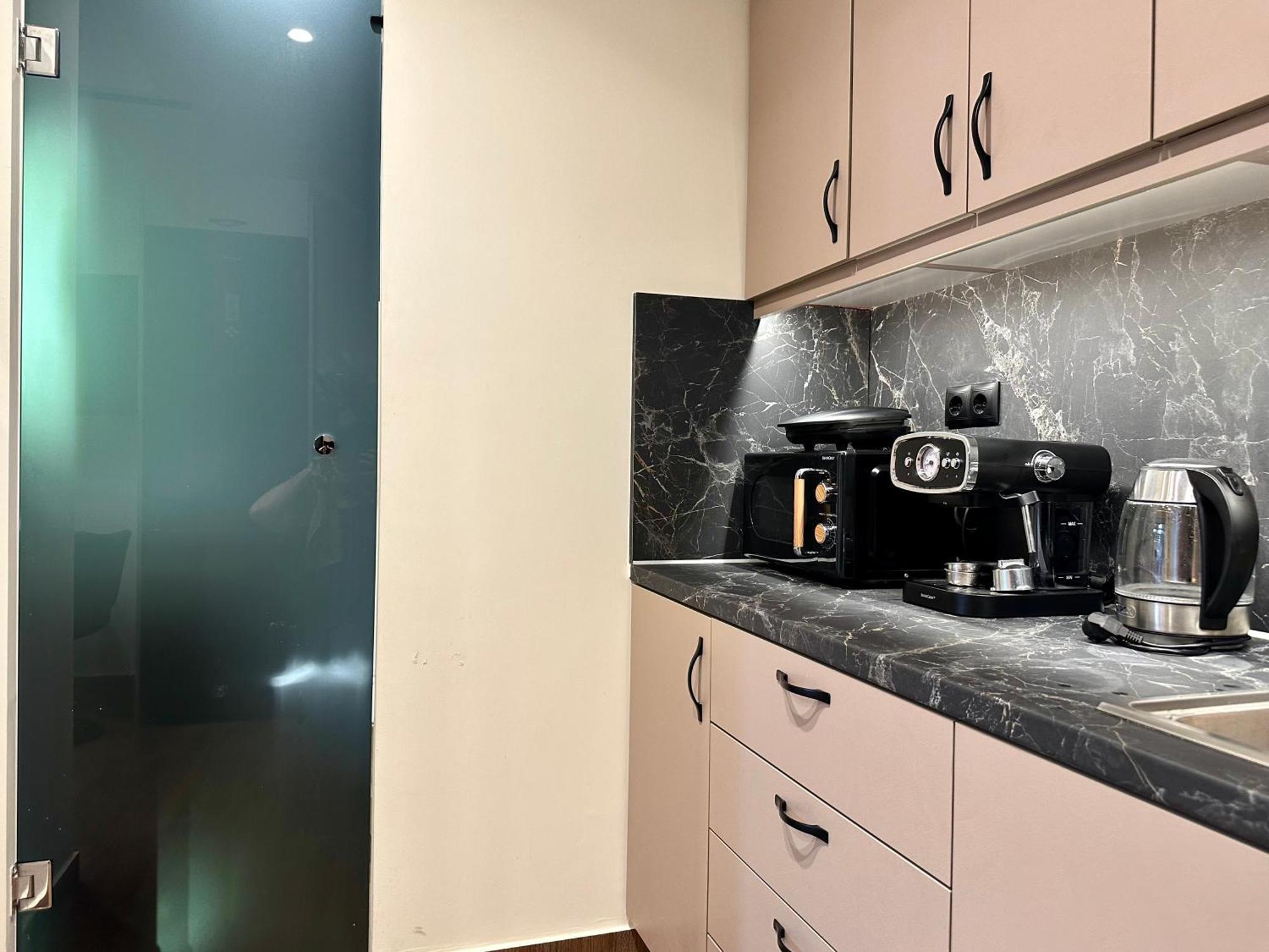 T&T Luxury Apartments - Rooftop Jacuzzi Афіни Екстер'єр фото